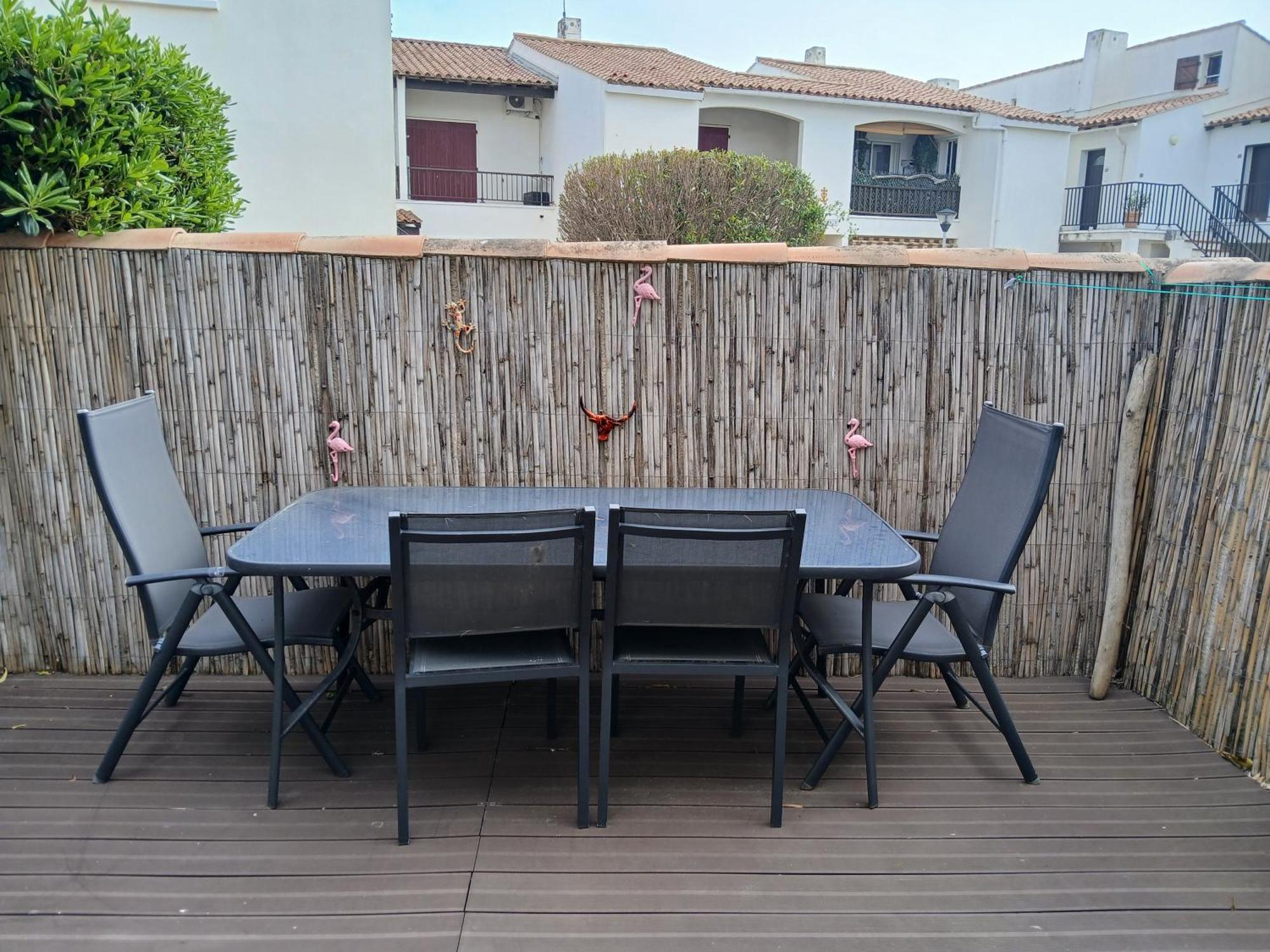 Jolie Appartement Refait A Neuf Saintes-Maries-de-la-Mer Exteriér fotografie